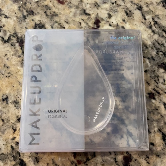 MAKEUPDROP Silicone Beauty Applicator, Original - Picture 2 of 3